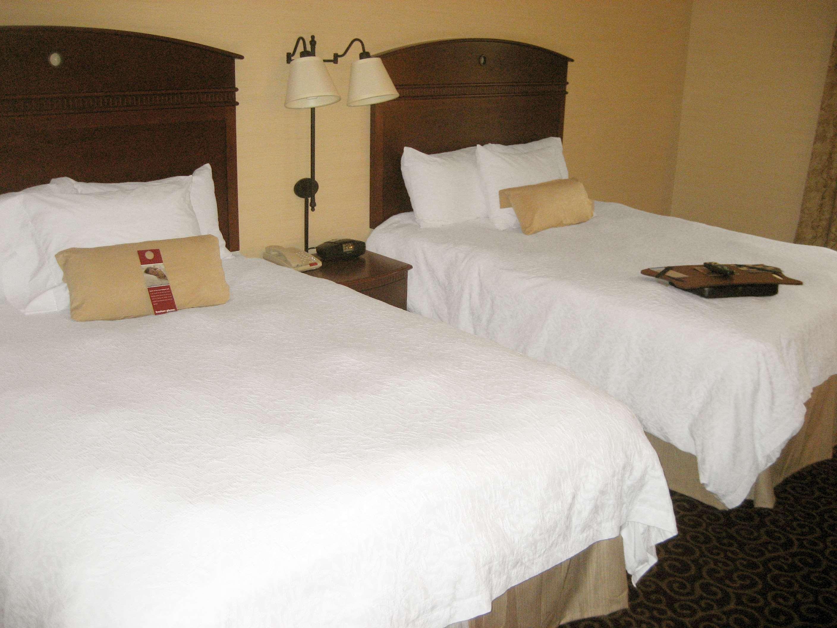 Hampton Inn Нанует Екстериор снимка