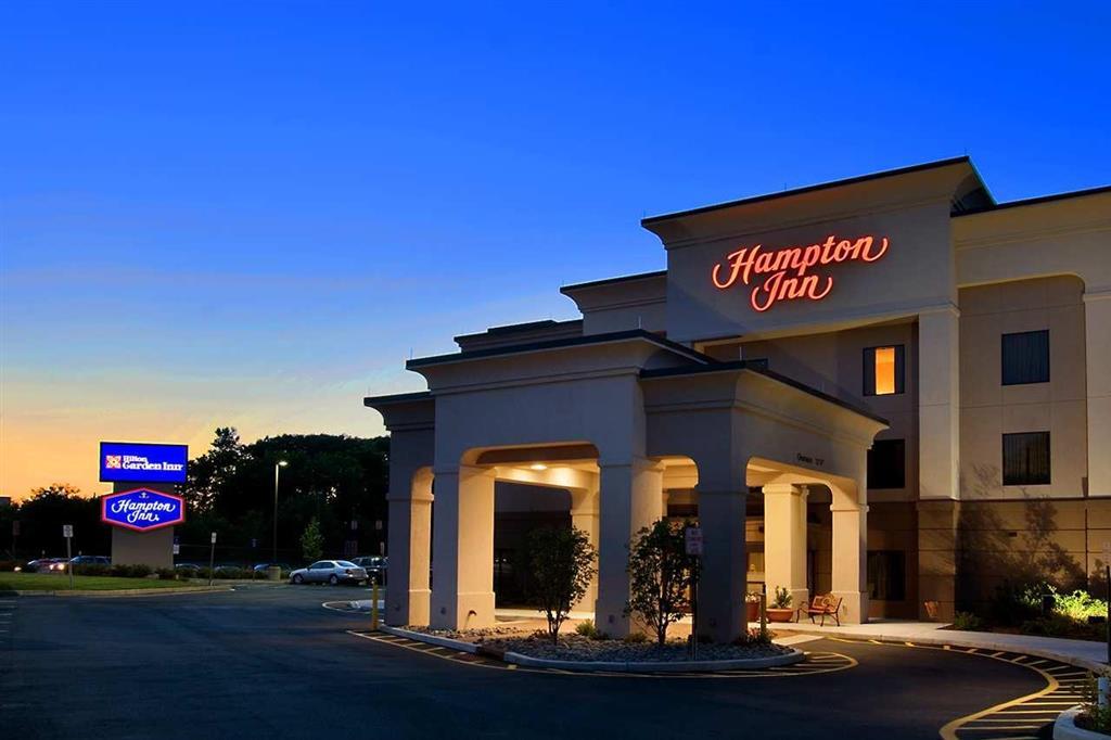 Hampton Inn Нанует Екстериор снимка