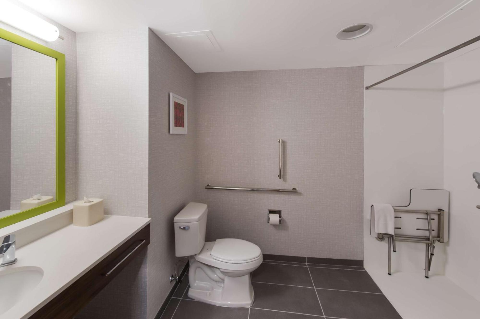 Hampton Inn Нанует Екстериор снимка