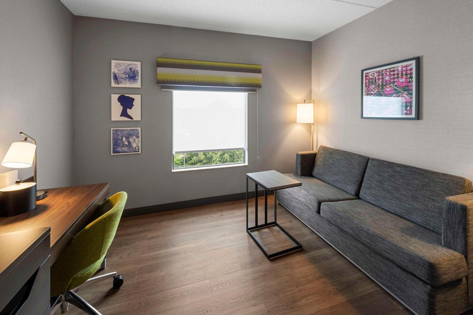 Hampton Inn Нанует Екстериор снимка